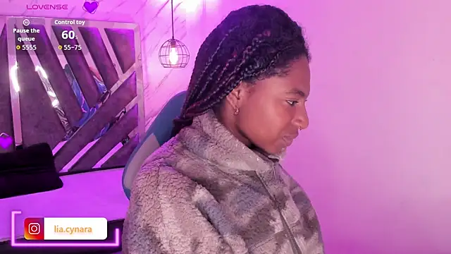 Queen perla  online show from 5, 10, 2025