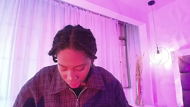 Queen perla  online show from 3, 6, 2026