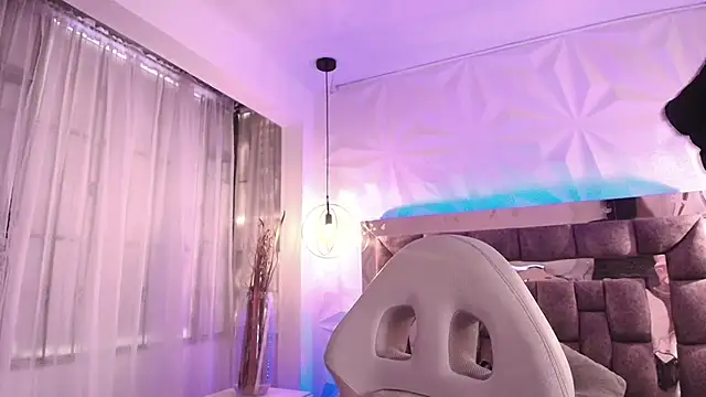 Queen perla  online show from 22, 5, 2026