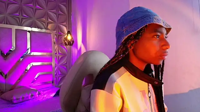 Queen perla  online show from 14, 2, 2026