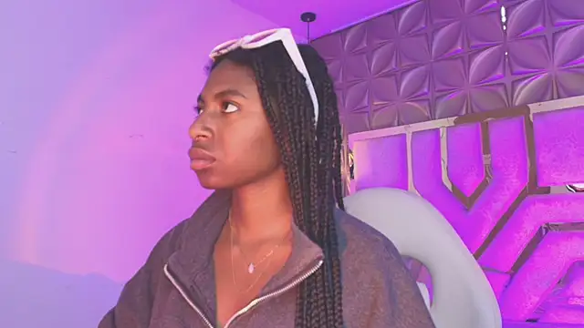 Queen perla  online show from 22, 3, 2026