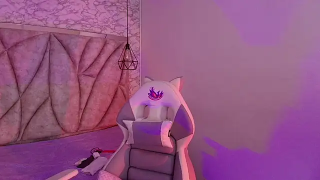 Queen perla  online show from 28, 11, 2025