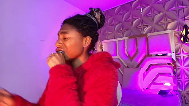 Queen perla  online show from 28, 2, 2026