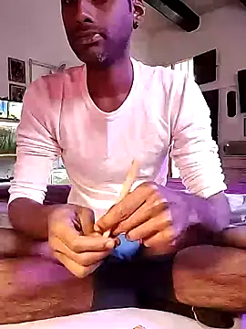 Snapshot of KeptupInosine chatting on 28, 11, 2025 KeptupInosine online show from 28, 11, 2025