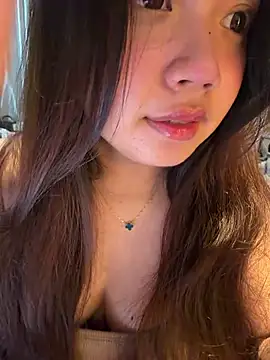 Snapshot of Hotellinh12 chatting on 25, 6, 2026 Hotellinh12 online show from 25, 6, 2026