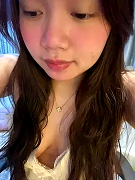 Hotellinh12 online show from 15, 12, 2025