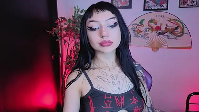 Snapshot of catipetite chatting on 18, 7, 2026 catipetite online show from 18, 7, 2026