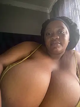 Chubbykarisma27 online show from 12, 4, 2026