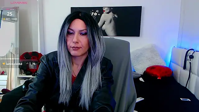 EvelynQueenn online show from 17, 2, 2025