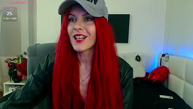 EvelynQueenn online show from 14, 3, 2025