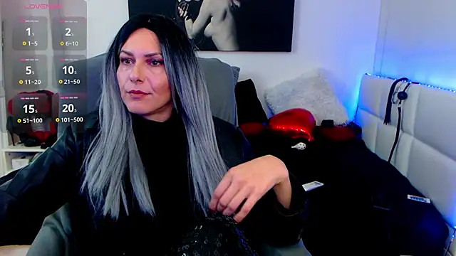 EvelynQueenn online show from 15, 2, 2025