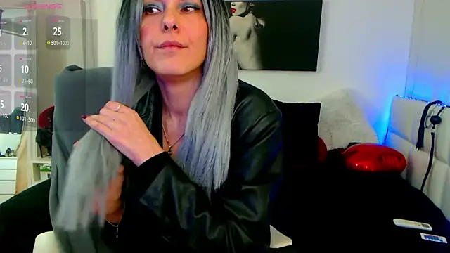 EvelynQueenn online show from 26, 2, 2025