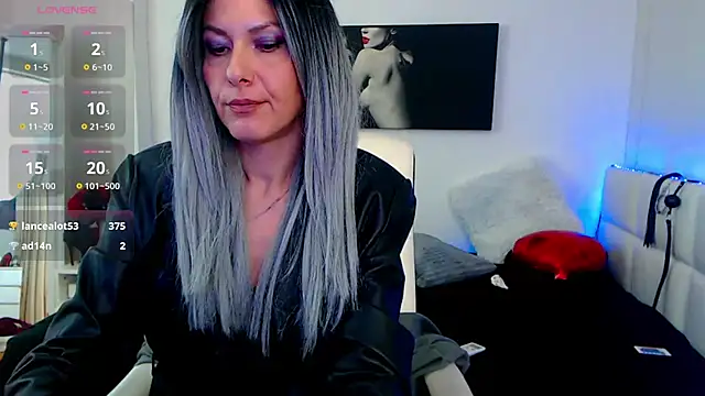 EvelynQueenn online show from 17, 2, 2025