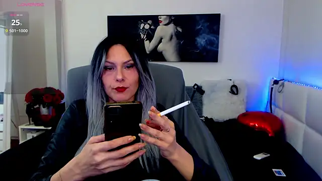 EvelynQueenn online show from 17, 3, 2025