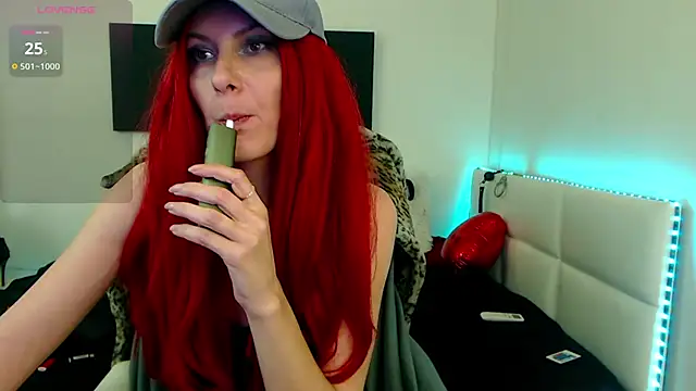 EvelynQueenn online show from 14, 3, 2025