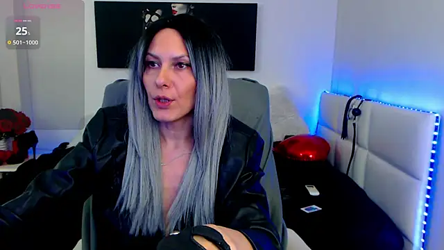 EvelynQueenn online show from 27, 2, 2025