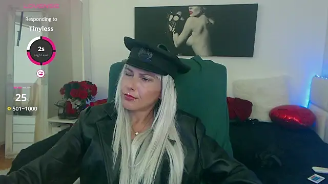 EvelynQueenn online show from 11, 9, 2025