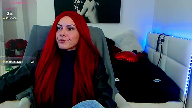EvelynQueenn online show from 4, 3, 2025