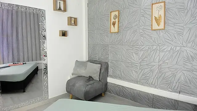 agatadelphine online show from 20, 4, 2026