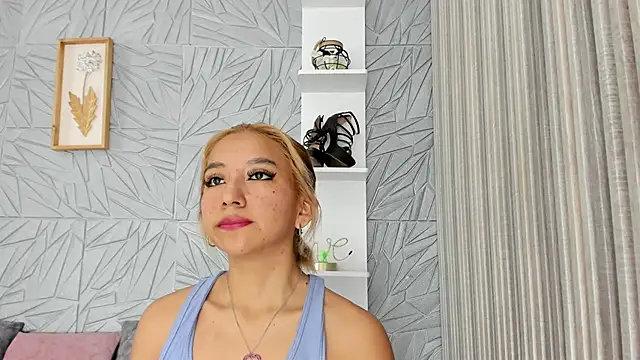 agatadelphine online show from 23, 10, 2025