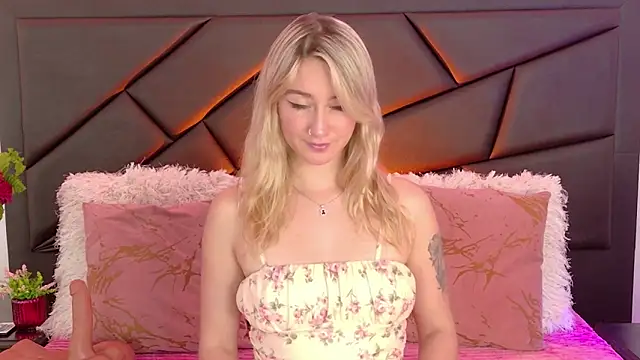 MaryDeniro online show from 10, 4, 2026