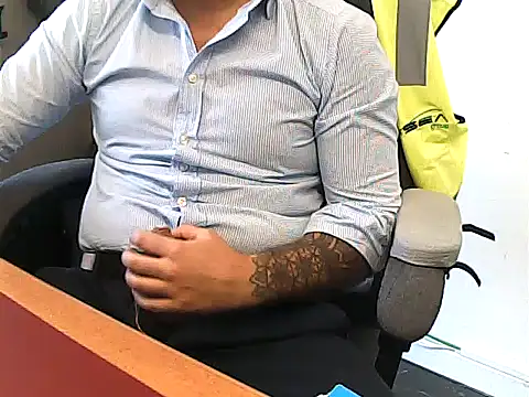 Snapshot of Boysexy98 chatting on 27, 5, 2026 Boysexy98 online show from 27, 5, 2026