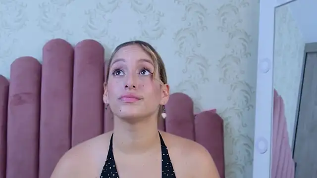 Agnescruzz online show from 24, 10, 2025