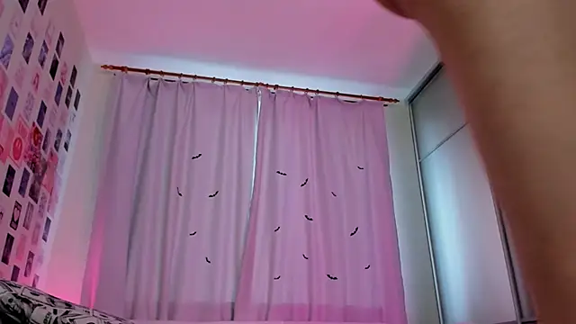 Vanessa Verona online show from 8, 10, 2025