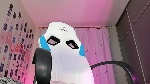 Vanessa Verona online show from 7, 11, 2025