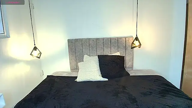 Snapshot of GiaFox_ chatting on 7, 5, 2026 GiaFox online show from 7, 5, 2026