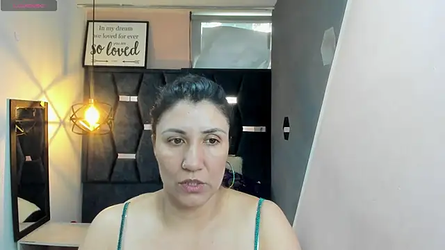 Snapshot of GiaFox_ chatting on 7, 10, 2025 GiaFox online show from 7, 10, 2025