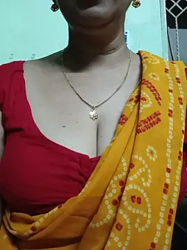 Snapshot of Rosy-B chatting on 28, 7, 2026 Rosy-B online show from 28, 7, 2026