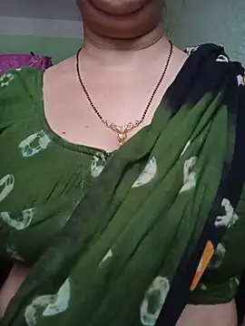 Snapshot of Rosy-B chatting on 19, 5, 2026 Rosy-B online show from 19, 5, 2026