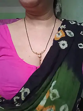Snapshot of Rosy-B chatting on 25, 5, 2026 Rosy-B online show from 25, 5, 2026