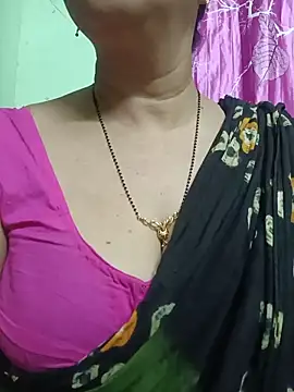 Snapshot of Rosy-B chatting on 28, 5, 2026 Rosy-B online show from 28, 5, 2026