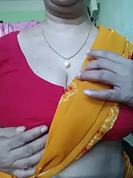 Snapshot of Rosy-B chatting on 18, 7, 2026 Rosy-B online show from 18, 7, 2026
