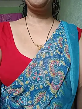 Snapshot of Rosy-B chatting on 8, 7, 2026 Rosy-B online show from 8, 7, 2026
