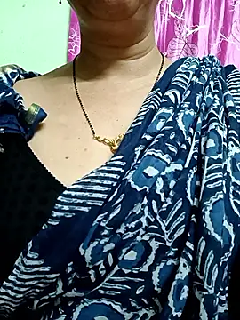 Snapshot of Rosy-B chatting on 19, 5, 2026 Rosy-B online show from 19, 5, 2026