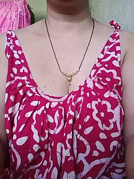 Snapshot of Rosy-B chatting on 14, 5, 2026 Rosy-B online show from 14, 5, 2026