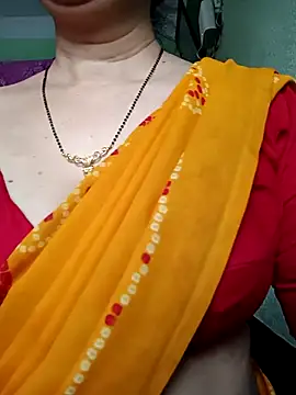 Snapshot of Rosy-B chatting on 11, 5, 2026 Rosy-B online show from 11, 5, 2026