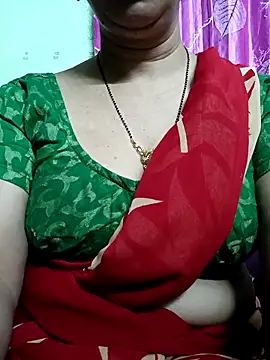 Snapshot of Rosy-B chatting on 28, 4, 2026 Rosy-B online show from 28, 4, 2026