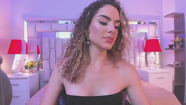 mariiahneedles online show from 6, 2, 2026