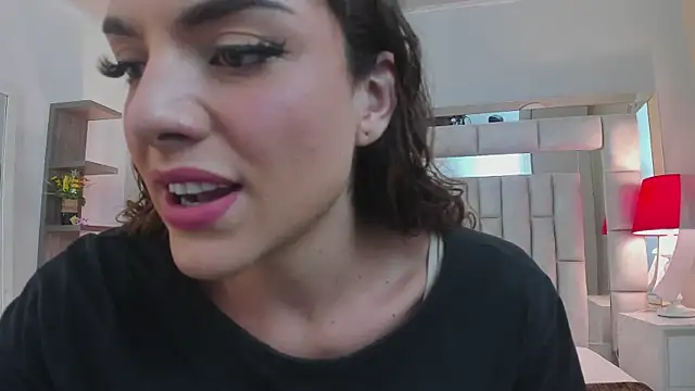 mariiahneedles online show from 4, 11, 2025