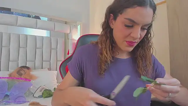 mariiahneedles online show from 1, 11, 2025