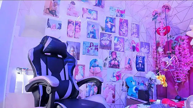 Alicebenett online show from 8, 3, 2026