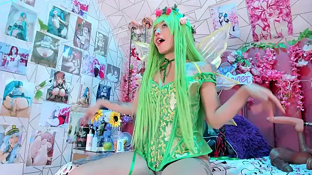 Alicebenett online show from 6, 11, 2025