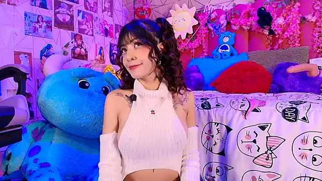 Snapshot of Alicebenett chatting on 16, 7, 2026 Alicebenett online show from 16, 7, 2026