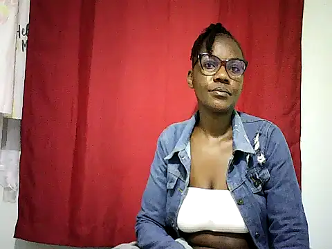 Snapshot of Pierra77 chatting on 2, 6, 2026 Pierra77 online show from 2, 6, 2026
