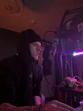 Snapshot of traejddd chatting on 8, 4, 2026 traejddd online show from 8, 4, 2026