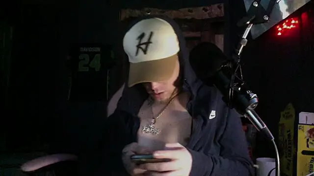 Snapshot of traejddd chatting on 3, 6, 2026 traejddd online show from 3, 6, 2026